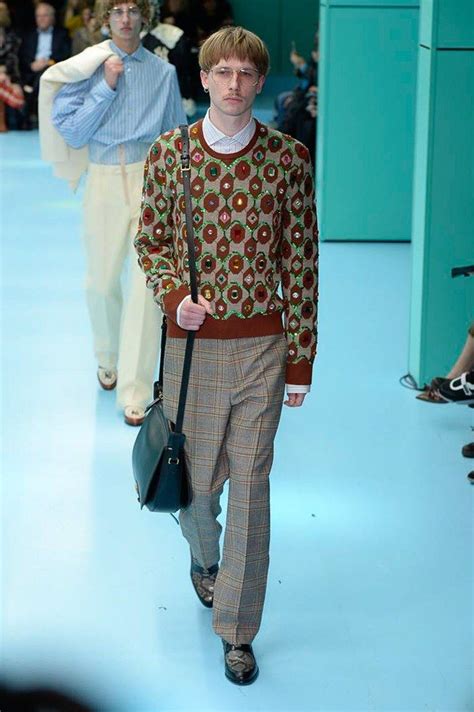 sfilata gucci 2018 uomo|Gucci Fall 2018 Menswear Fashion Show .